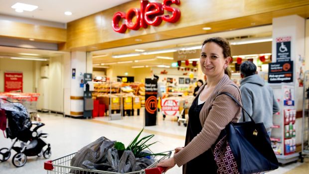 why-shoppers-are-turning-to-coles-and-aldi-over-woolworths